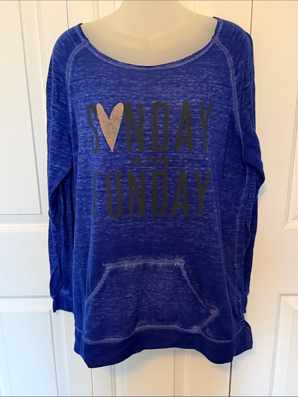 Blue Scoop-Neck 'Sunday Funday' Graphic Pullover thin knit top Sz XL B77